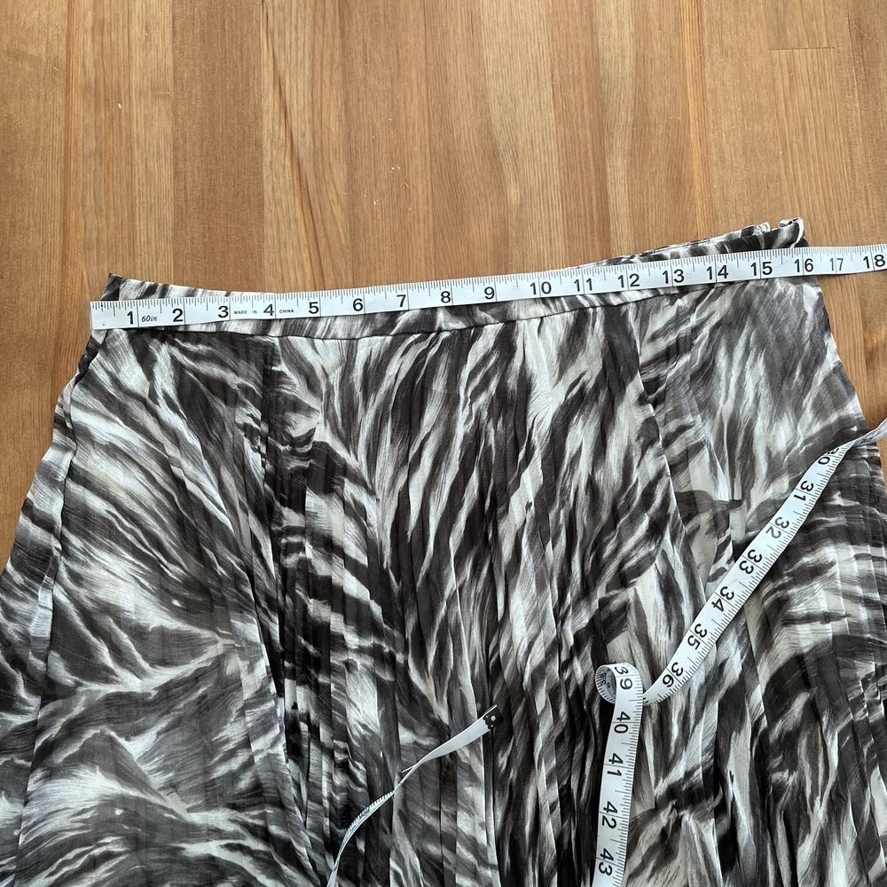 Talbots Women's Midi Skirt Size 10 Black Ivory Print Accordion Sheer Lined Zip - Picture 14 of 15